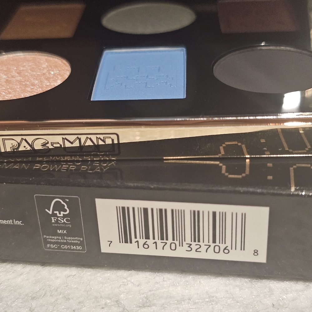 Bobbi Brown PAC-MAN Power Play Eye Shadow Palette Limited Edition NEW in Box - Picture 4 of 7